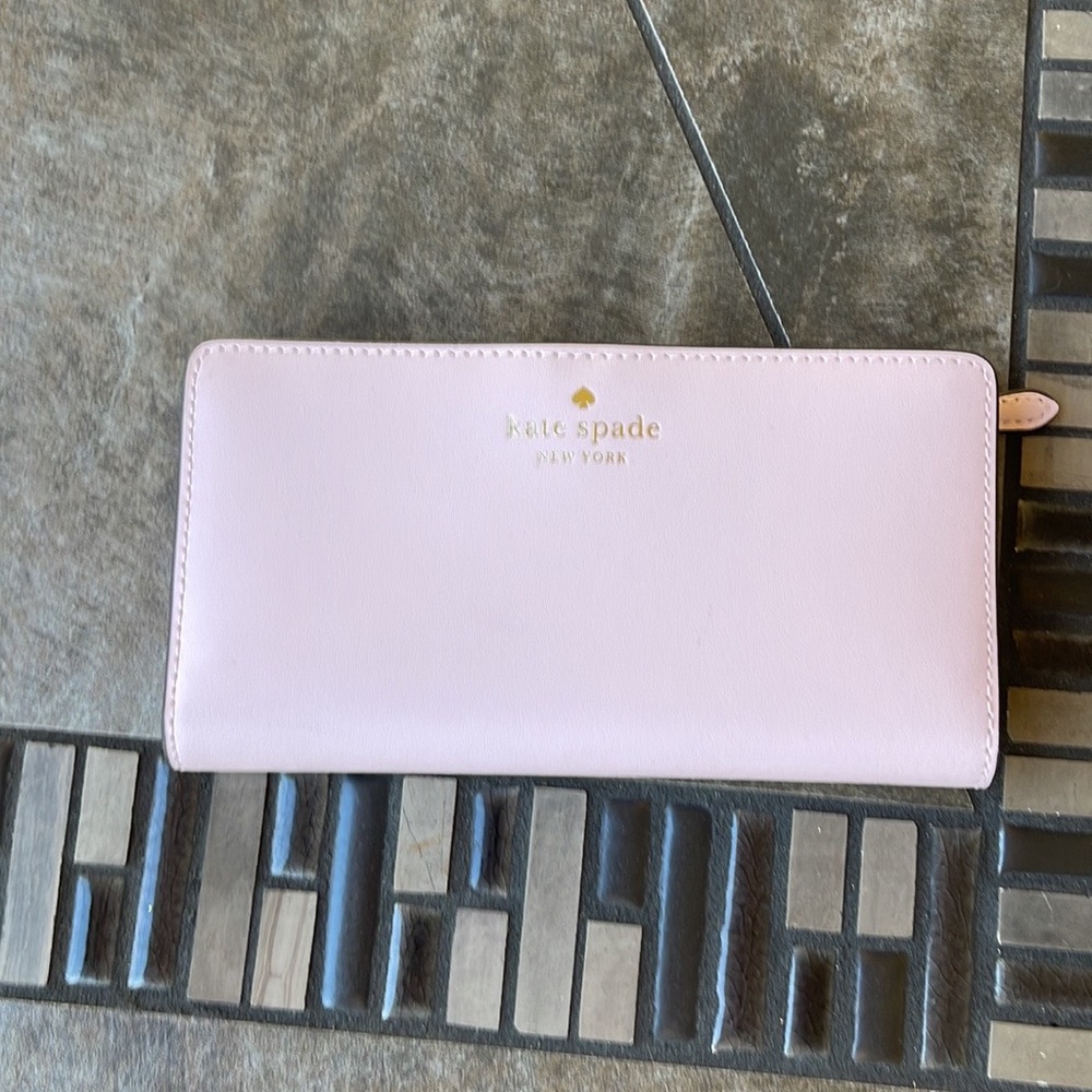 Kate Spade Schuyler Large Slim Bifold Wallet Clutch 
Chalk Pink 
NWT - Picture 9 of 16